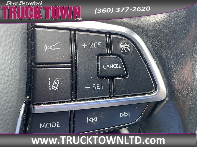 Used 2021 Toyota Highlander XLE AWD/4WD image 22