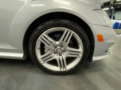 Used 2013 Mercedes-Benz S 550 4MATIC w/ Sport Pkg image 17