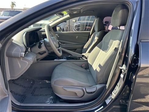 Used 2022 Hyundai Elantra SEL w/ Cargo Package image 17