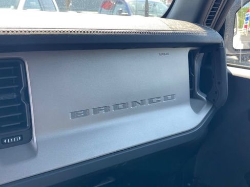 Used 2025 Ford Bronco Outer Banks AWD/4WD image 26
