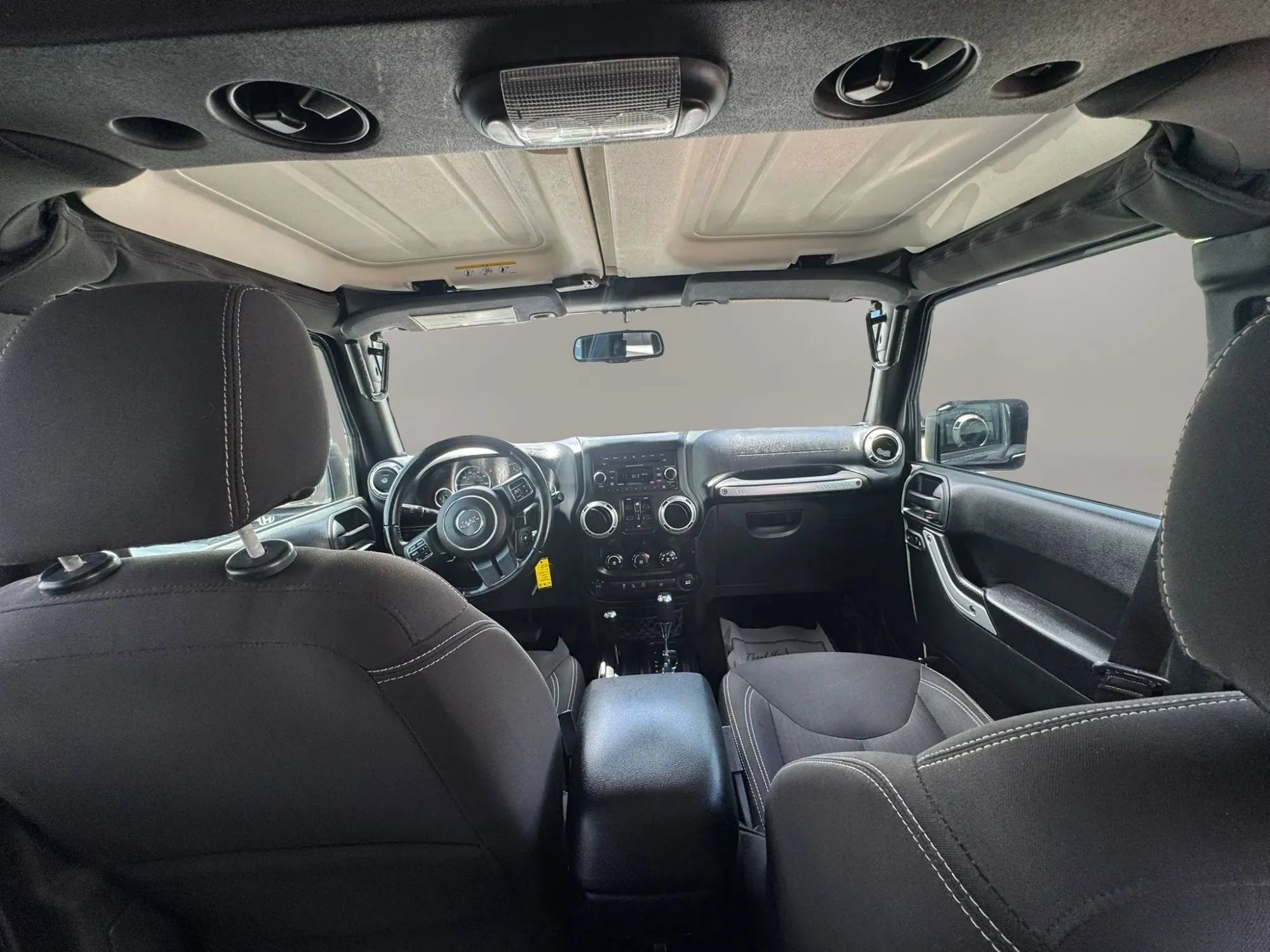 Used 2017 Jeep Wrangler Unlimited Rubicon w/ Connectivity Group AWD/4WD image 14