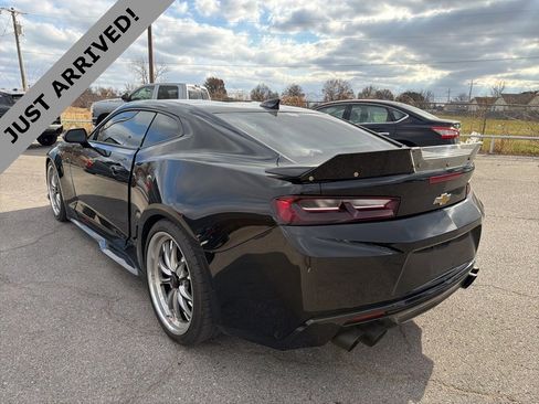 Used 2018 Chevrolet Camaro SS image 7