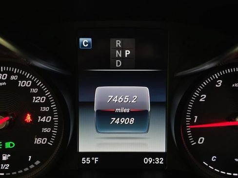 Used 2018 Mercedes-Benz GLC 300 4MATIC image 12