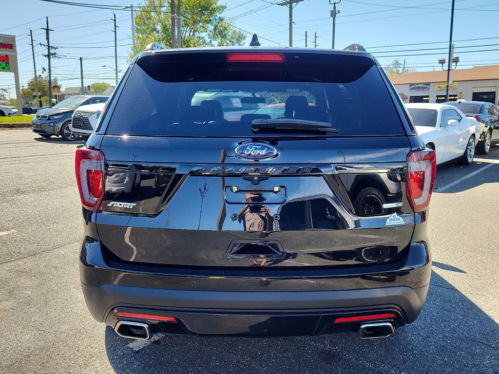 Used 2017 Ford Explorer Sport w/ Equipment Group 401A AWD/4WD image 4