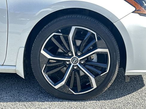 Used 2024 Nissan Altima 2.5 SR w/ SR Premium Package image 13