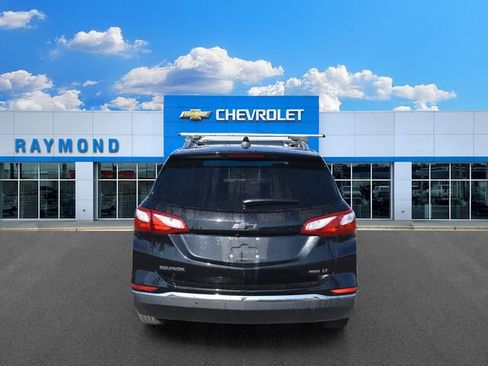 Used 2019 Chevrolet Equinox LT w/ Sun & Navigation Package AWD/4WD image 4