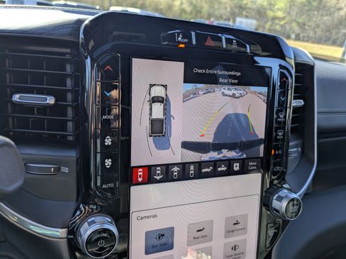 Used 2024 RAM 2500 Laramie w/ Sport Appearance Package image 21