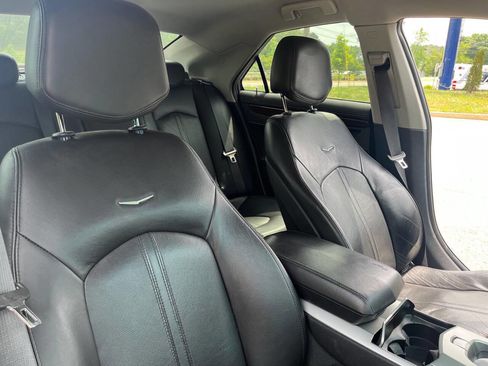 Used 2010 Cadillac CTS Luxury RWD image 16