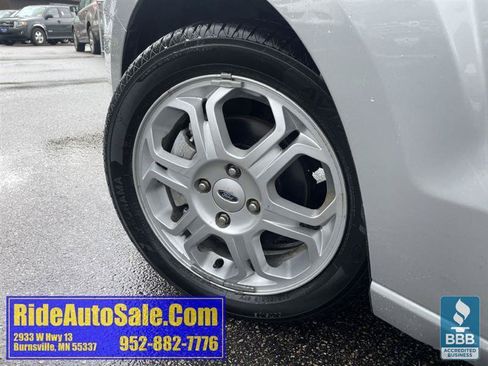 Used 2009 Ford Focus SES FWD image 25