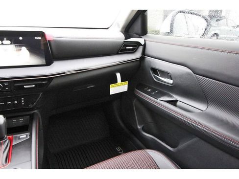 New 2025 Nissan Kicks SR w/ Illumination Package FWD image 10