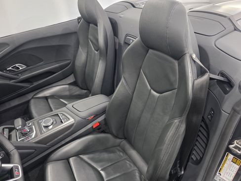 Used 2023 Audi R8 V10 performance image 9