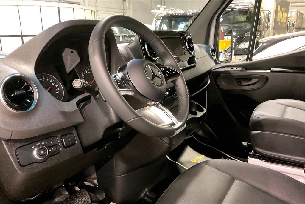 Used 2026 Mercedes-Benz Sprinter 2500 image 11