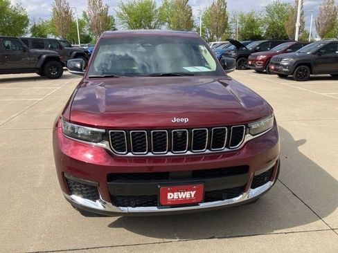 Certified 2022 Jeep Grand Cherokee L Limited w/ Luxury Tech Group II AWD/4WD image 2