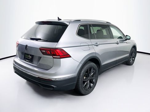 Used 2024 Volkswagen Tiguan SE image 9