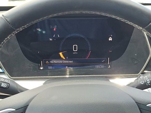 Used 2024 Chevrolet Trax LT w/ LT Convenience Package image 40