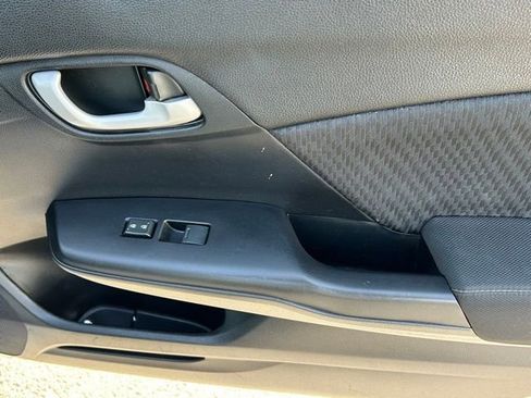 Used 2015 Honda Civic SE image 11