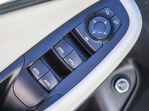 Used 2023 Buick Encore GX Select image 27