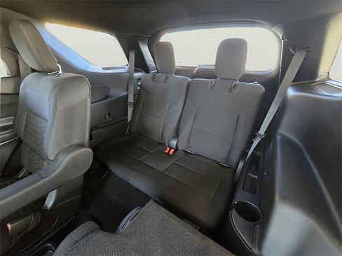 Used 2020 Ford Explorer XLT image 10