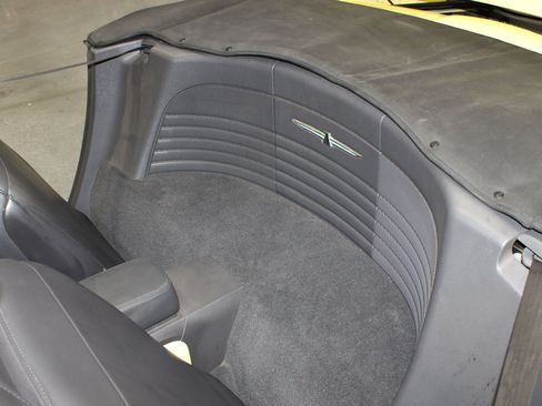 Used 2002 Ford Thunderbird RWD image 8
