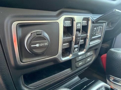 Used 2019 Jeep Wrangler Unlimited Sport S AWD/4WD image 7
