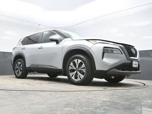 Used 2023 Nissan Rogue SV image 31