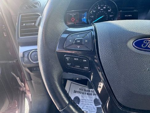 Used 2018 Ford Explorer XLT w/ Equipment Group 202A image 14