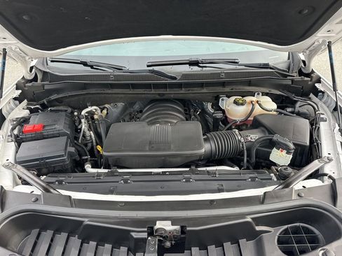 Used 2023 Chevrolet Suburban Premier image 35