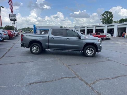 Used 2021 Chevrolet Silverado 1500 RST AWD/4WD image 2