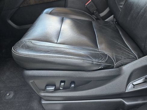 Used 2020 Chevrolet Tahoe LT w/ Texas Edition Package RWD image 16