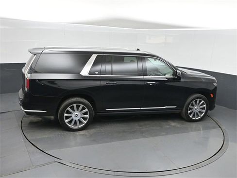 Used 2021 Cadillac Escalade ESV Premium Luxury Platinum image 31