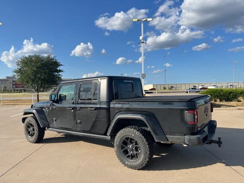 Used 2024 Jeep Gladiator Sport AWD/4WD image 4
