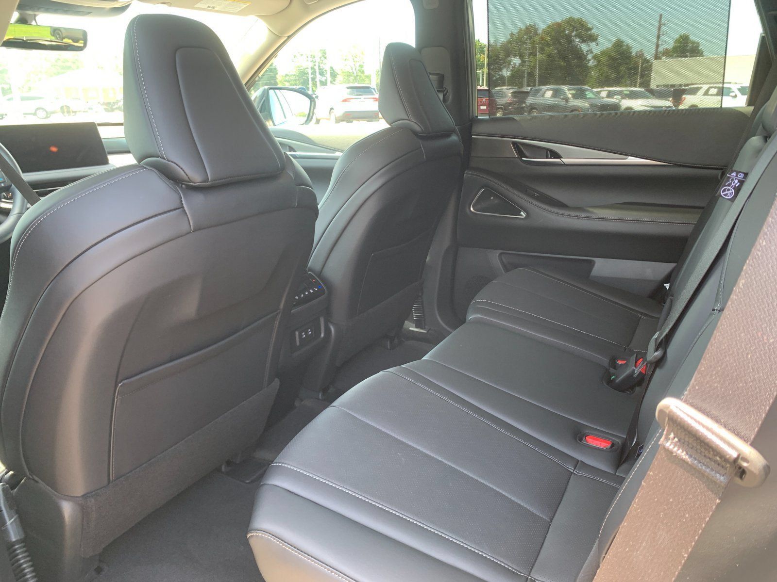 Used 2026 INFINITI QX60 Luxe w/ Cargo Package AWD/4WD image 15