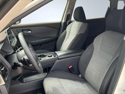 Certified 2023 Nissan Rogue SV image 31