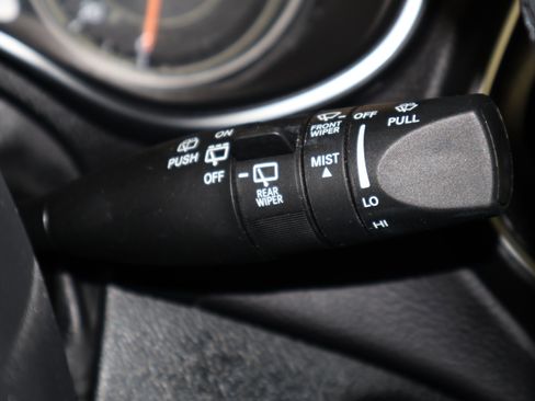 Used 2022 Jeep Cherokee Latitude Lux image 24