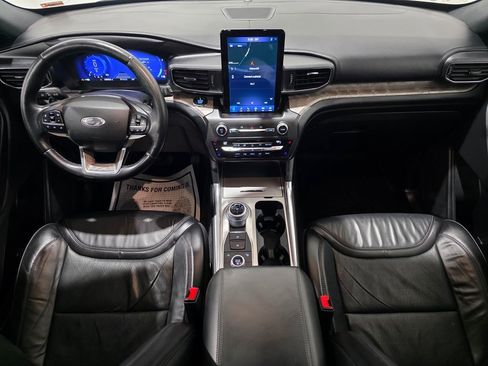Used 2020 Ford Explorer Platinum image 32