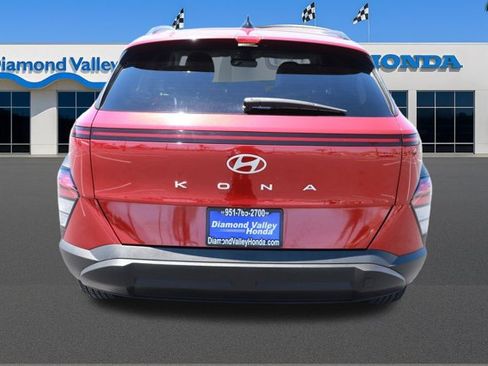 Used 2024 Hyundai Kona SEL FWD image 5