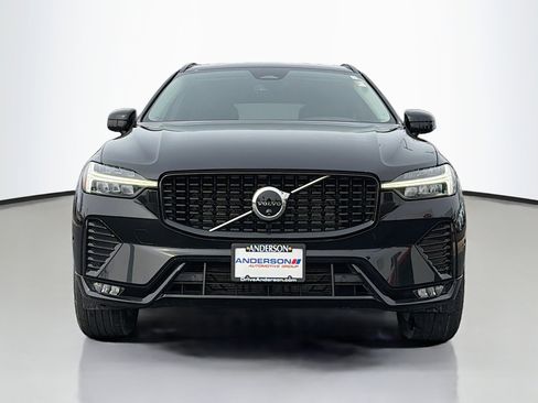Used 2024 Volvo XC60 B5 Plus image 16
