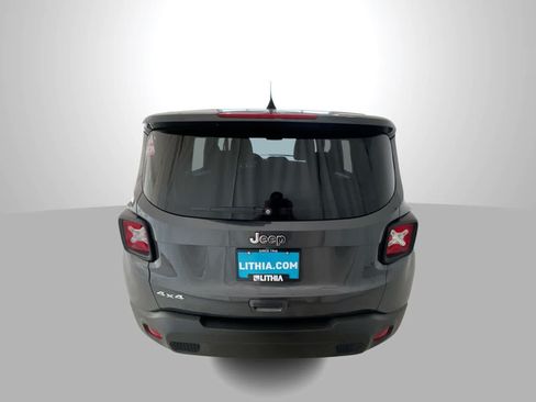 Used 2023 Jeep Renegade Latitude AWD/4WD image 7