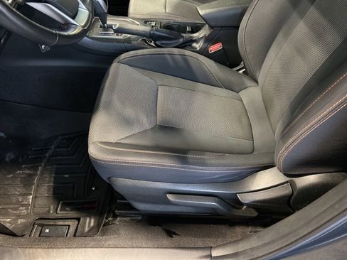 Used 2021 Subaru Crosstrek 2.0i Premium image 16