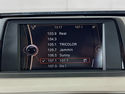 Used 2013 BMW 320i Sedan RWD image 19