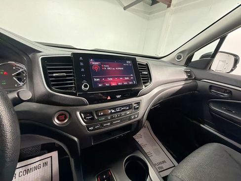 Used 2023 Honda Ridgeline Sport image 17