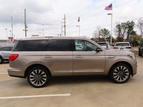Used 2020 Lincoln Navigator Reserve w/ Equipment Group 201A Reserve image 7