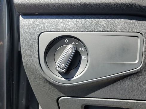 Certified 2023 Volkswagen Tiguan SE w/ Panoramic Sunroof Package image 28