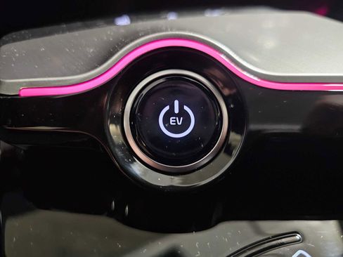 Used 2023 Kia EV6 GT image 19