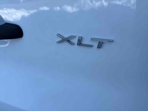 Used 2023 Ford Transit 350 XLT image 8