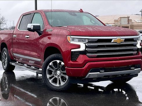 Used 2024 Chevrolet Silverado 1500 High Country image 37