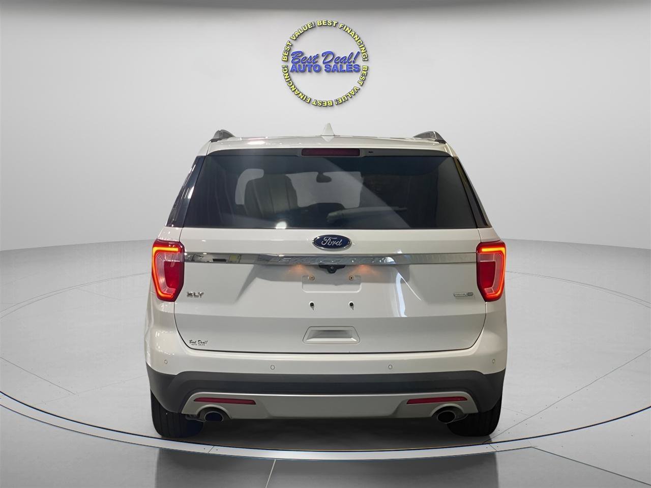 Used 2016 Ford Explorer XLT AWD/4WD image 4