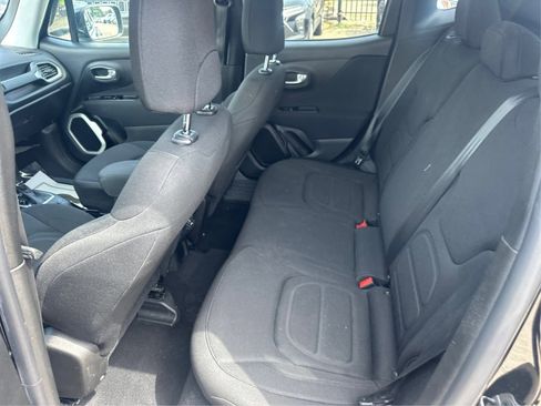 Used 2019 Jeep Renegade Latitude image 14