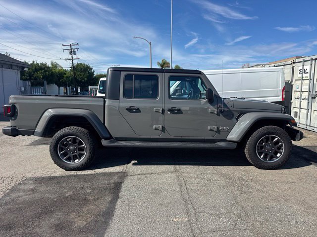 Used 2023 Jeep Gladiator Overland AWD/4WD image 4