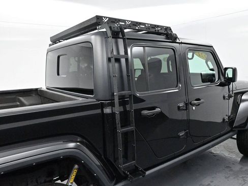 Used 2021 Jeep Gladiator Sport AWD/4WD image 9
